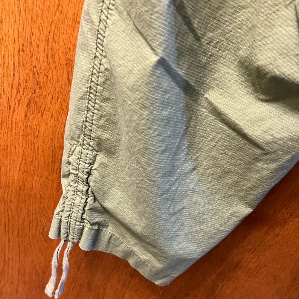Capris - Picture 4 of 6